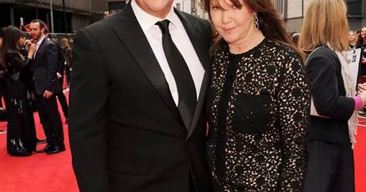 Is Michael Ball Married? Who Is Michael Ball Partner?