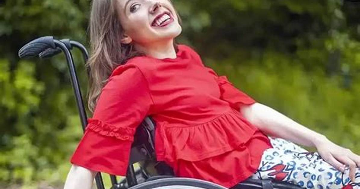 Izzy Keane - Net Worth, Age, Height, Birthday, Bio, Wiki!