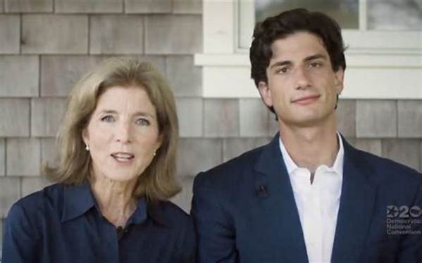 Jack Schlossberg- Wiki, Age, Height, Net Worth, Girlfriend, Ethnicity