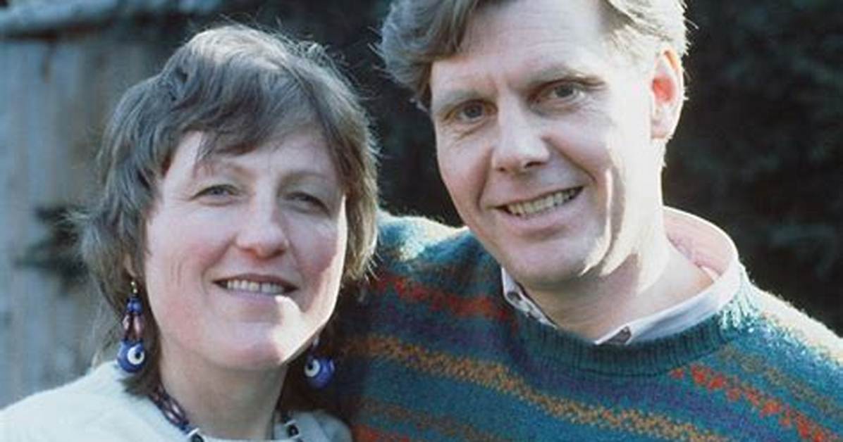James Fox's Wife Mary Elizabeth Piper Biography: Age, Net Worth, Instagram, Spouse, Height, Wiki, Parents, Siblings, Children | Thecityceleb