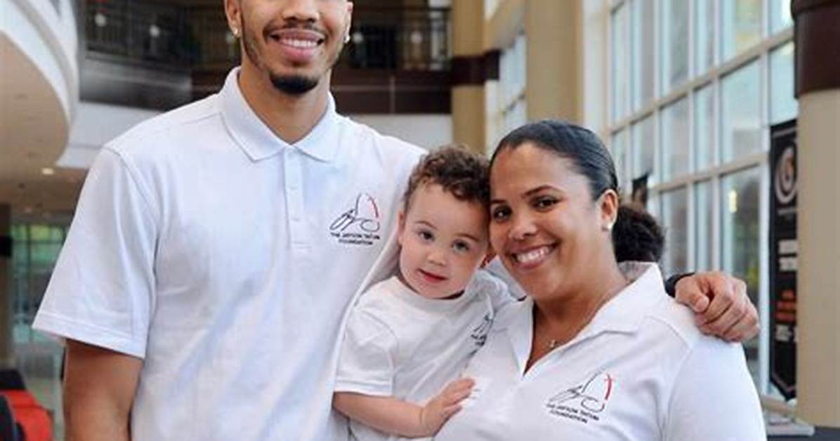 Jayson Tatum Girlfriend, Mom, Parents, Height, Weight, Age, Net Worth