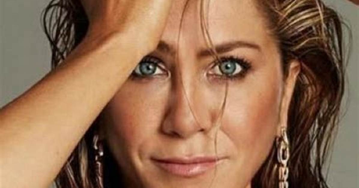 Jennifer Aniston Talks About Her Struggle with Paparazzi in an Interview with Marie Claire