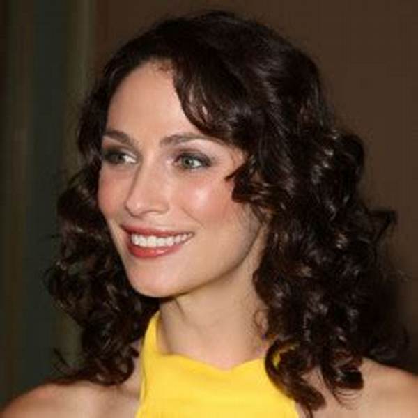 Joanne Kelly- Wiki, Age, Height, Net Worth, Boyfriend, Ethnicity