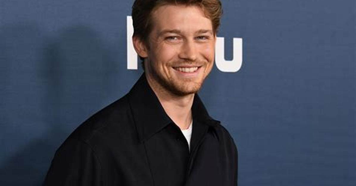 Joe Alwyn Siblings: Meet His 2 Brothers