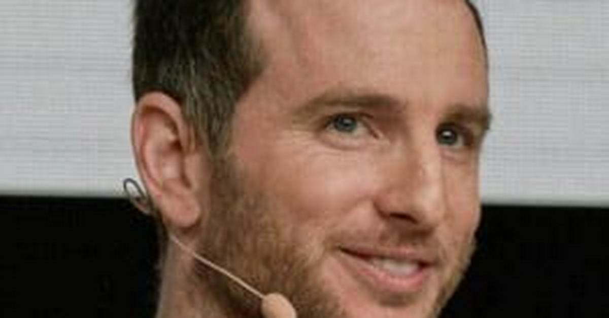Joe Gebbia - Net Worth, Age, Height, Birthday, Bio, Wiki!