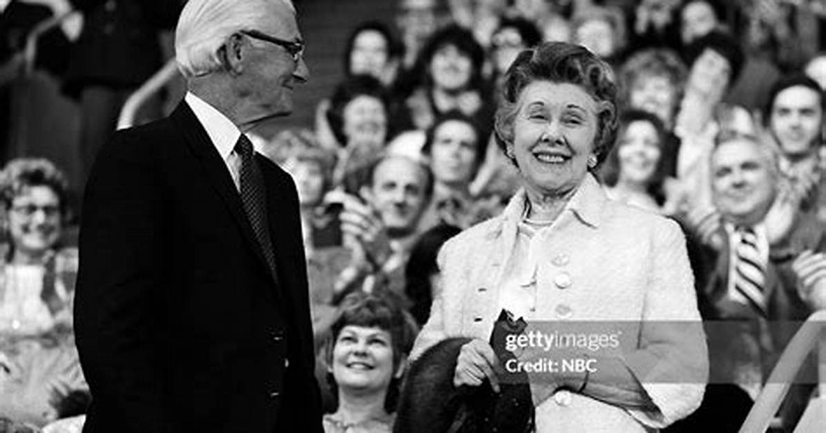 Johnny Carson Parents: Meet Ruth and Lloyd Carson