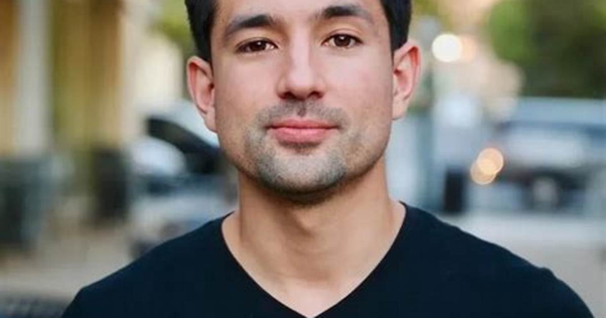 Jonathan Pettibone- Wiki, Age, Height, Net Worth, Girlfriend, Ethnicity