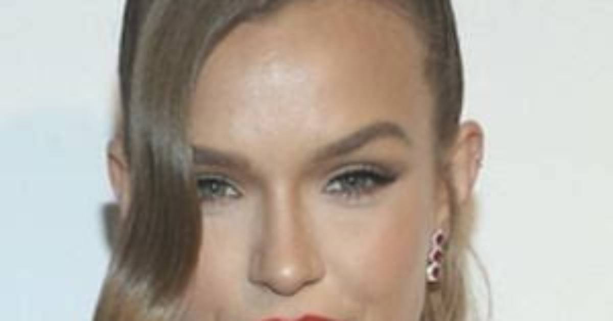 Josephine Skriver Biography: Net Worth, Instagram, Age, Height, Boyfriend, Partner, Children