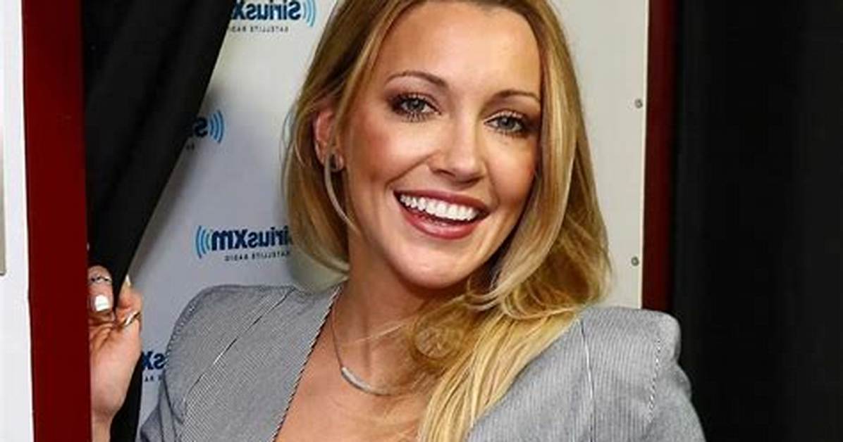 Katie Cassidy - Net Worth, Age, Height, Birthday, Bio, Wiki!
