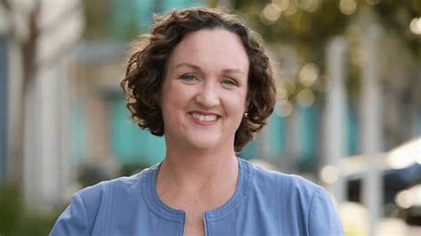 Katie Porter Bio, Age, Height, Career, Husband, Children, Net Worth