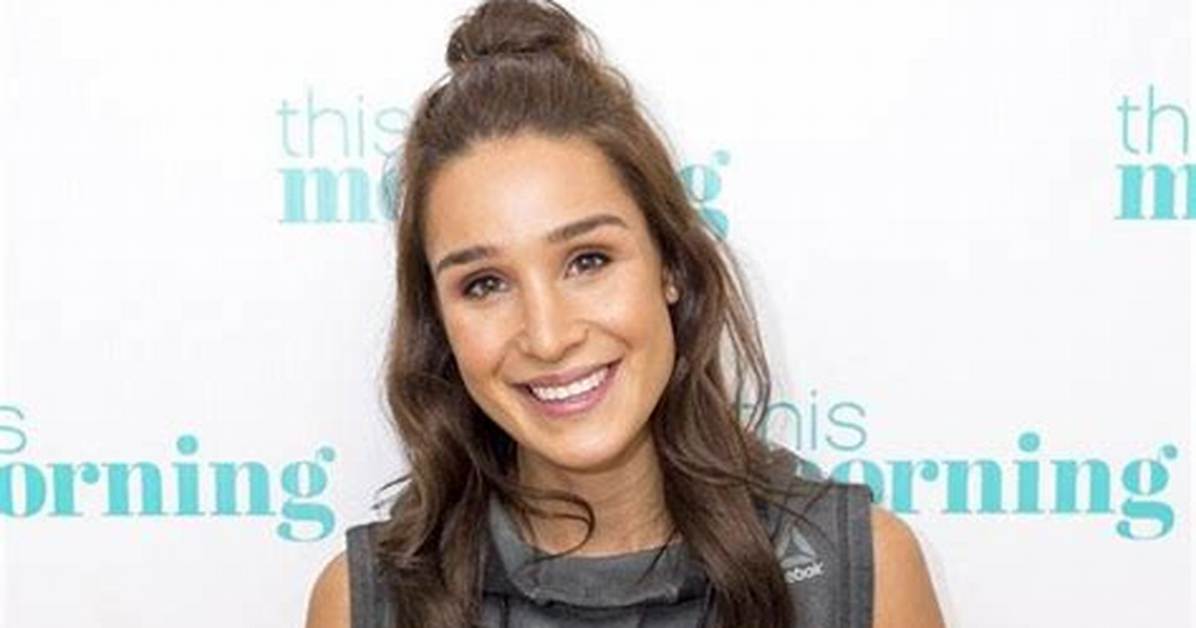Kayla Itsines- Bio, Age, Height, Net Worth, Ethnicity, Instagram, Boyfriend