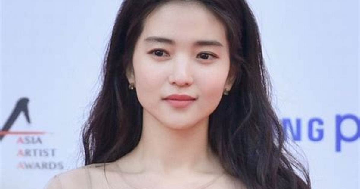 Kim Tae-Ri Net Worth 2024, Age, Height, Bio, Birthday, Wiki!