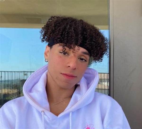 Larray- Biography, Age, Dating, Height, Net Worth, Instagram