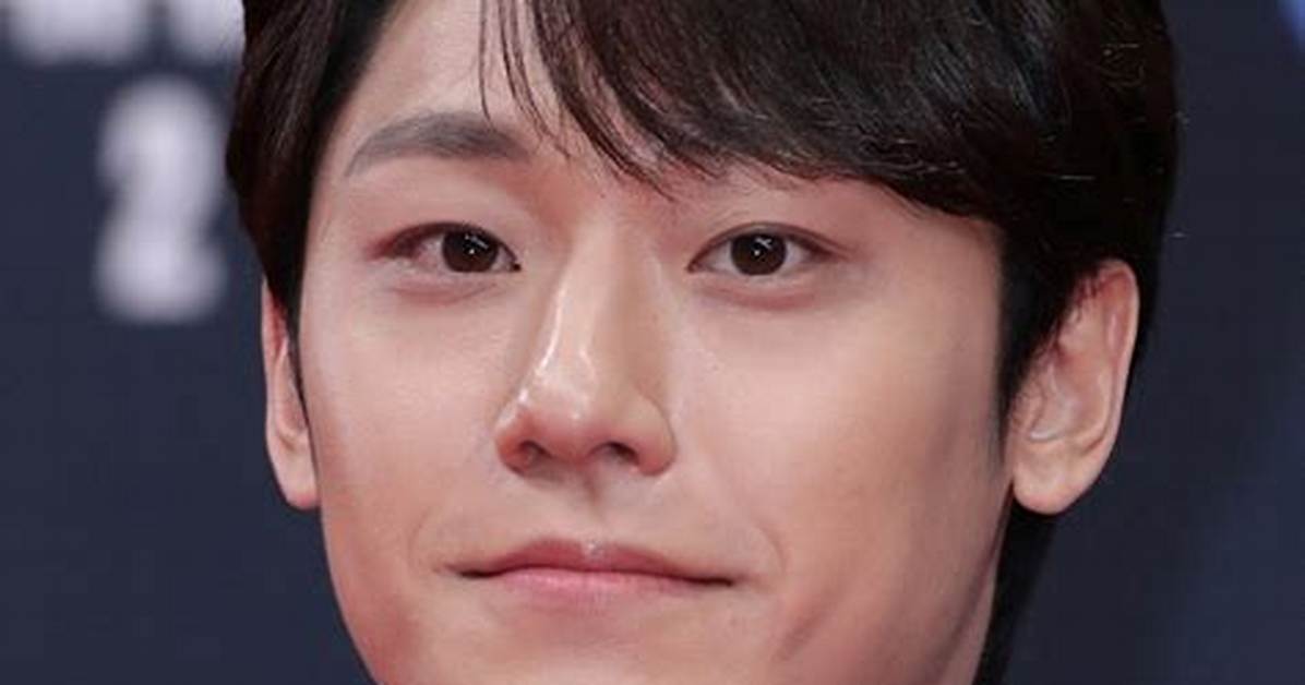 Lee Do Hyun Net Worth | Lee Do Hyun Bio Career Facts
