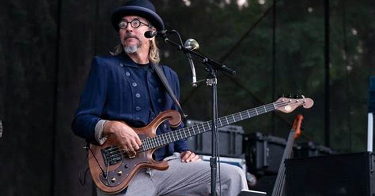 Les Claypool Net Worth, Age, Height, Bio, Birthday, Wiki!