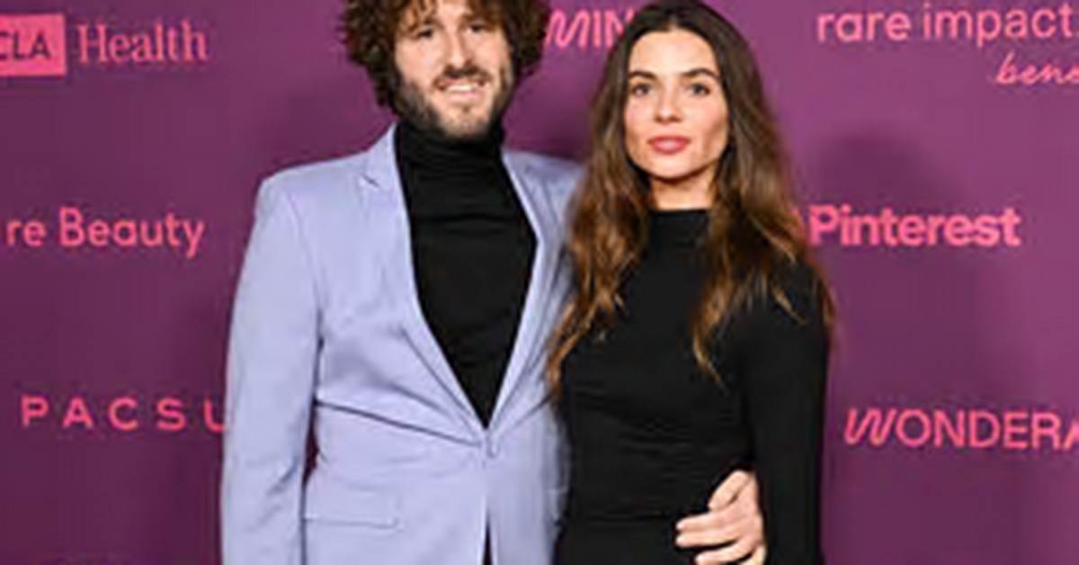 Lil Dicky’s Girlfriend: Who Is Lil Dicky Dating?