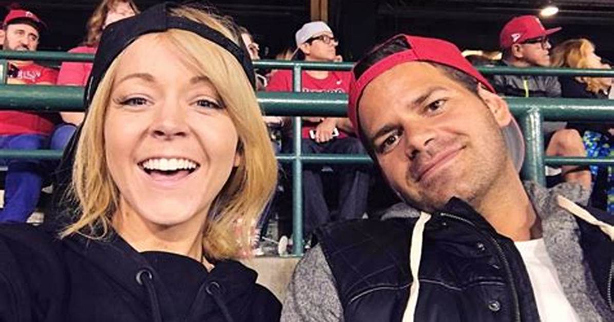 Lindsey Stirling’s Boyfriend: Who Is Lindsey Stirling Dating?