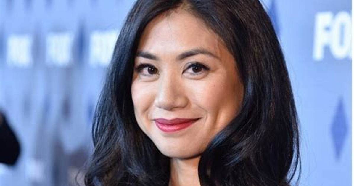 Liza Lapira Bio, Wiki, Height, Net Worth, Married, Husband, Boyfriend