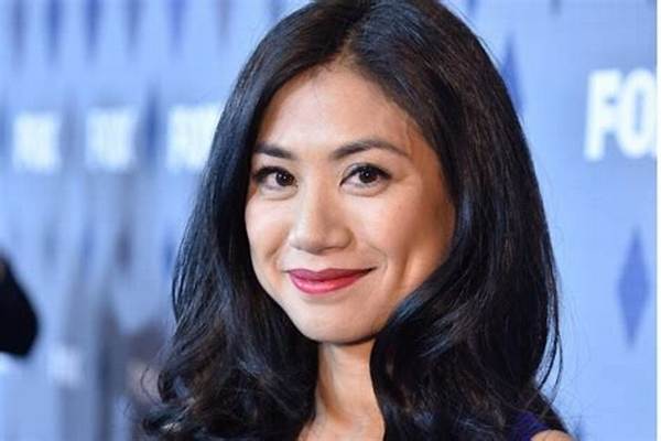 Liza Lapira Net Worth, Age, Height, Bio, Birthday, Wiki!