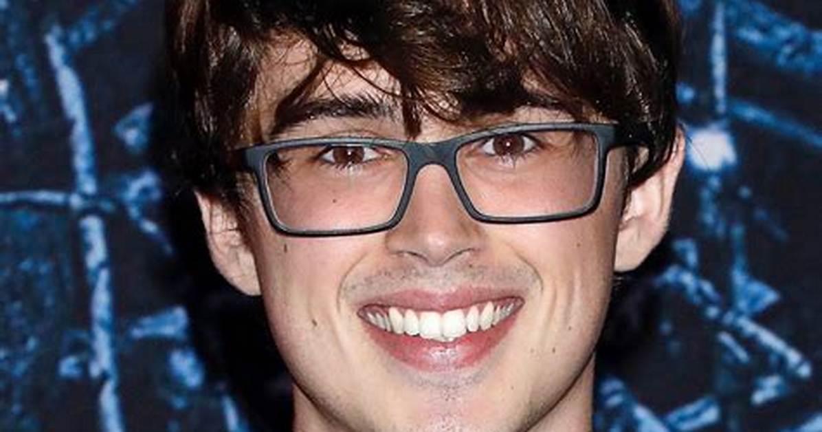 Logan Allen (Actor) Wife: Is Logan Allen Married?