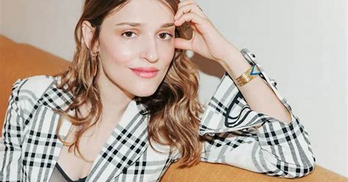 Lola Bessis Biography: Interview, Wikipedia, Age, Agent, Net Worth, Instagram, Boyfriend, Husband