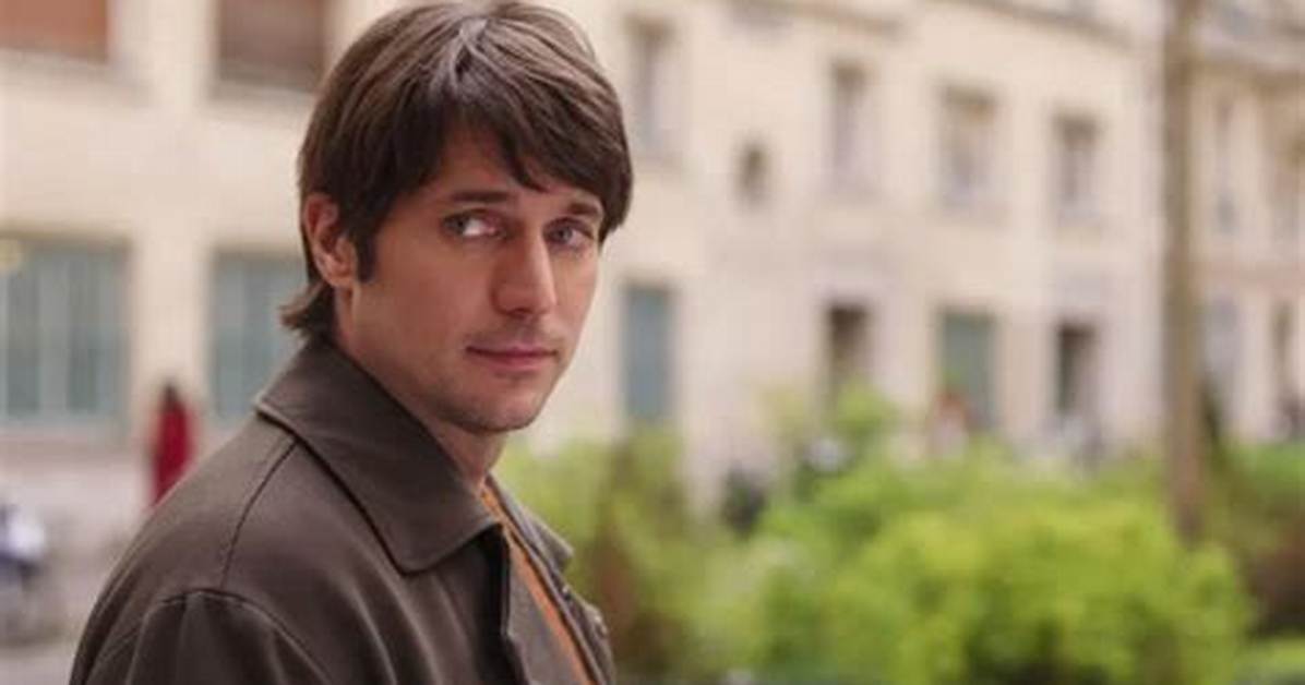 Lucas Bravo Bio, Age, Children, Husband, Parents, Net Worth