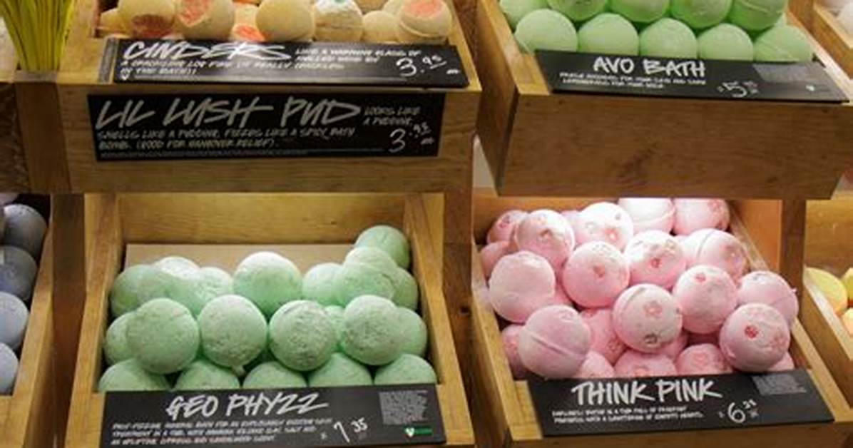 Lush Bath Bomb in the Works Based on Ariana Grande's Song