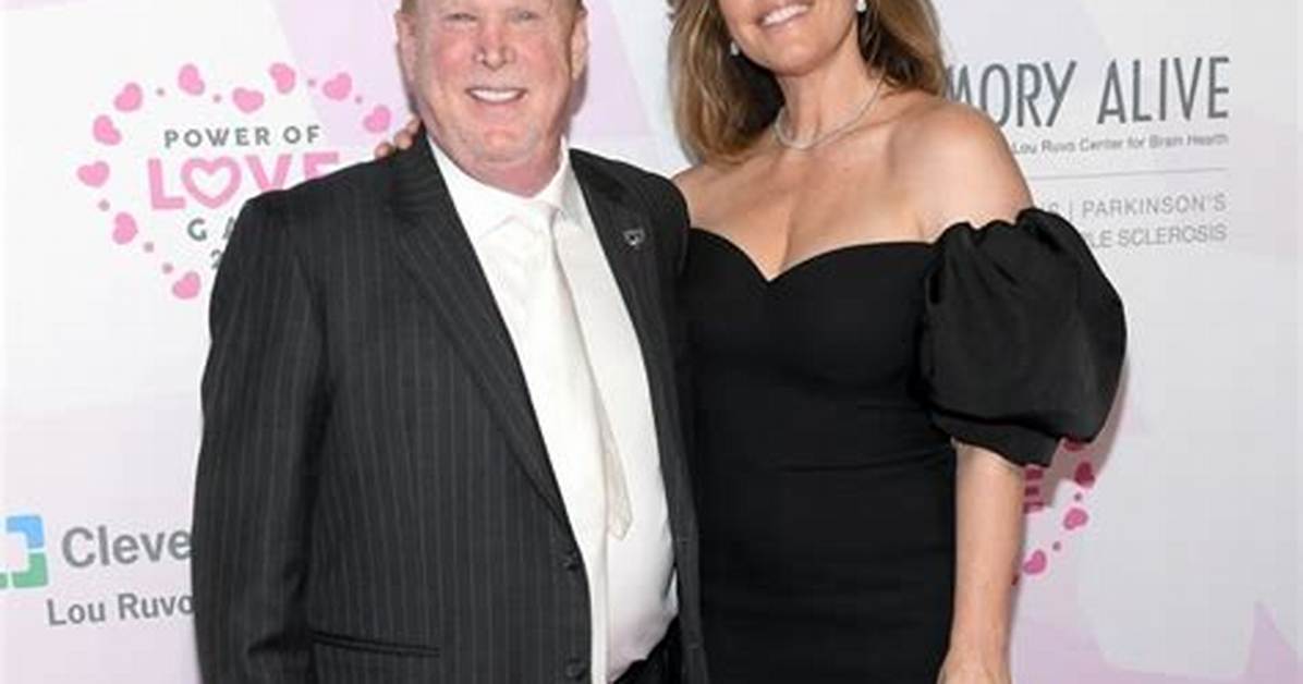 Mark Davis Raiders Wife, Carol Davis, Age, Wikipedia, Net Worth