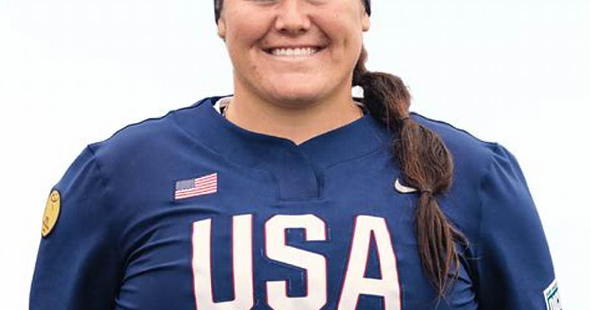 Mia Davidson’s Girlfriend: Who Is Mia Davidson Dating?