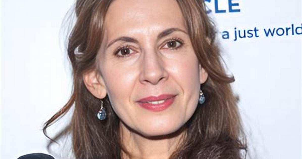 Mimi Hecht Net Worth, Age, Height, Bio, Birthday, Wiki!