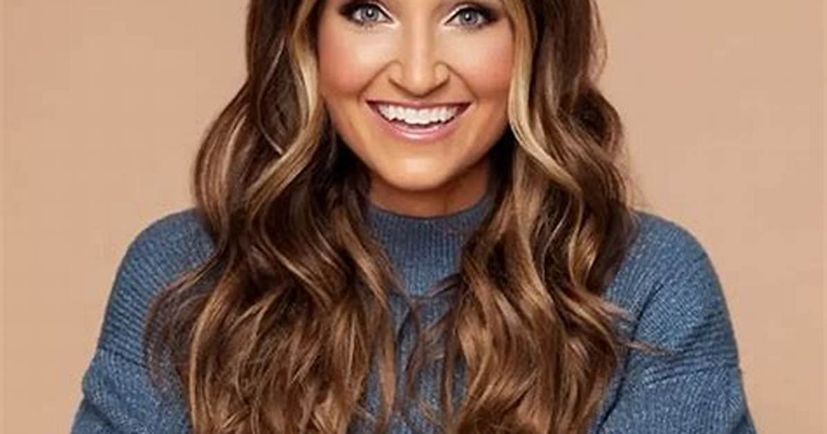 Mindy Marin - Net Worth, Age, Height, Birthday, Bio, Wiki!