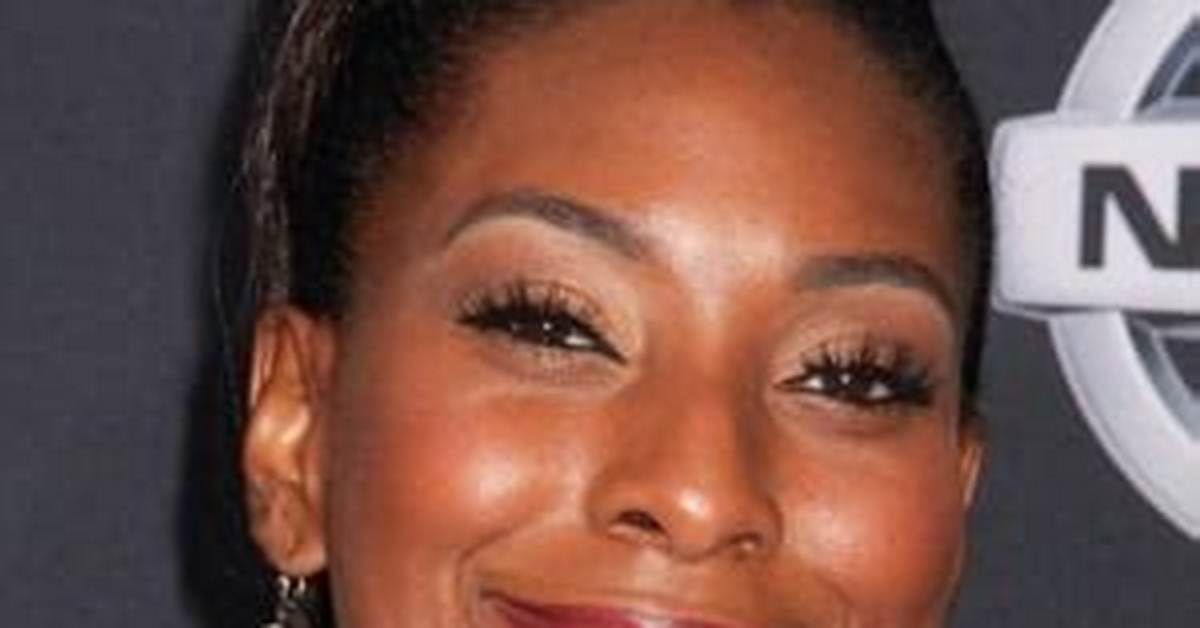 Napiera Groves - Net Worth, Age, Height, Birthday, Bio, Wiki!