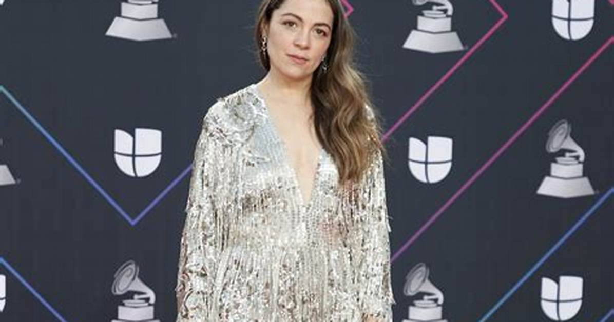 Natalia Lafourcade Net Worth, Age, Height