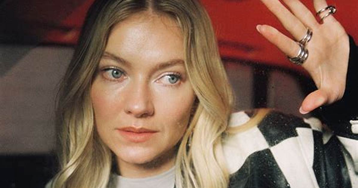 Norwegian Pop Singer Astrid S Releases New Single