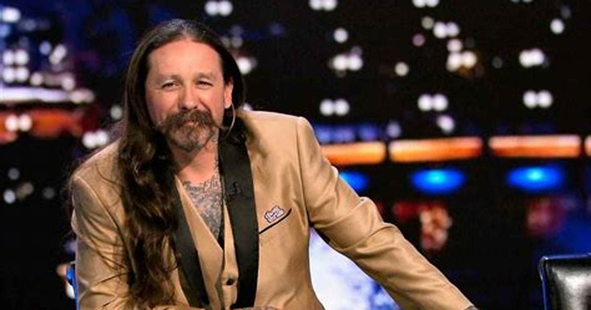 Oliver Peck Net Worth, Age, Height, Bio, Birthday, Wiki!