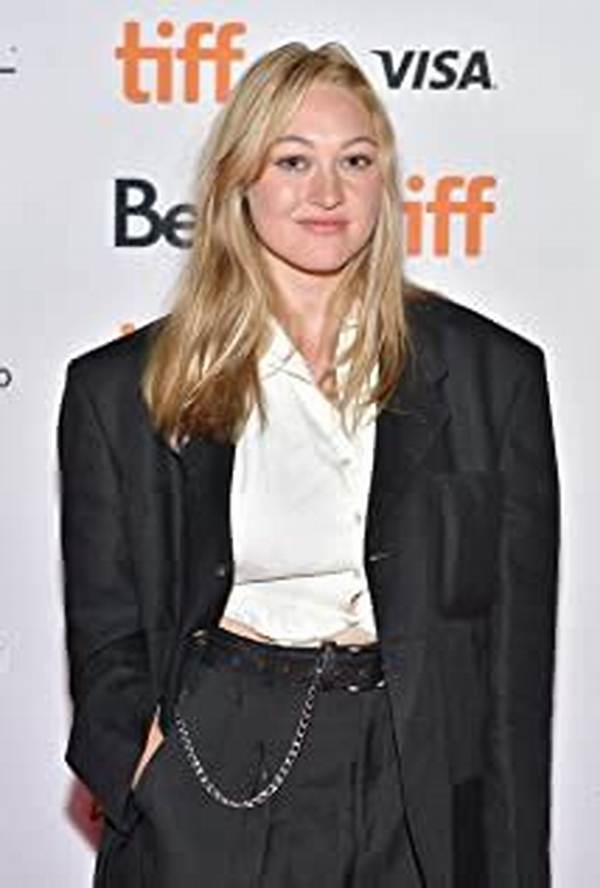 Olivia Scriven Net Worth, Age, Height, Bio, Birthday, Wiki!
