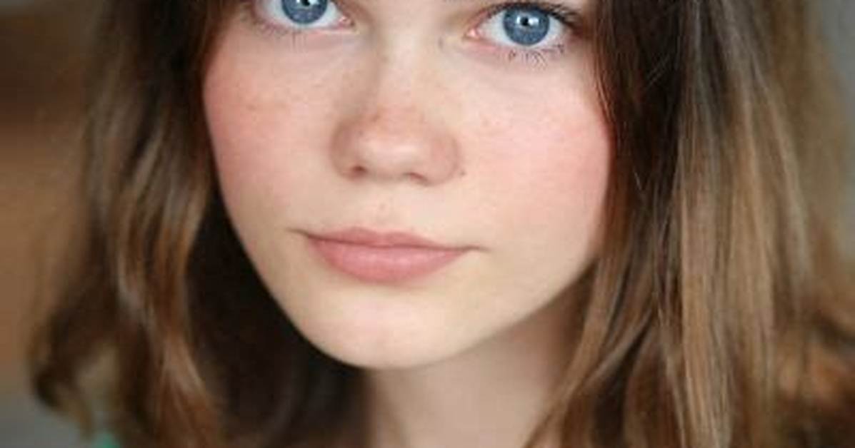 Oona Laurence Net Worth, Age, Height, Bio, Birthday, Wiki!