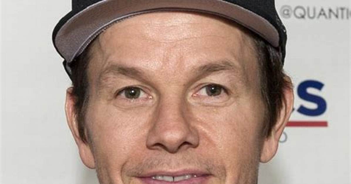 Paul Wahlberg Net Worth, Age, Height, Bio, Birthday, Wiki!