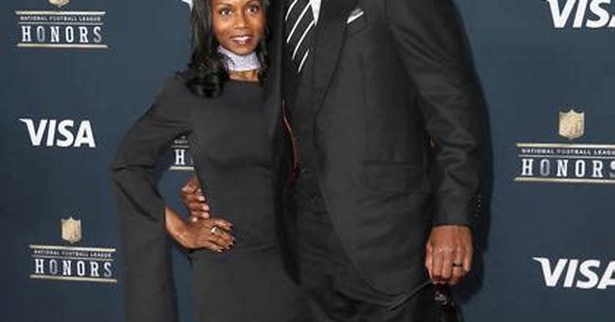Randy Moss Bio, Age, Height, Wife, Children, Net Worth, Stats