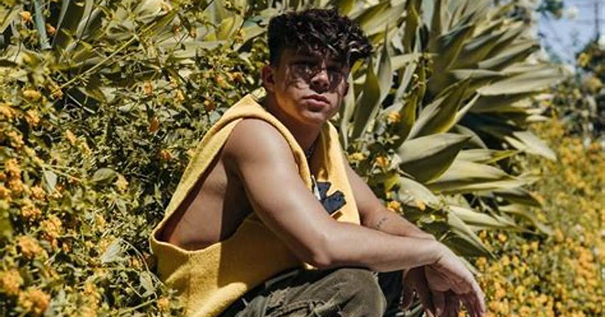 Rapta Releases Tropical-Fused Hip Hop Track "Invitation"