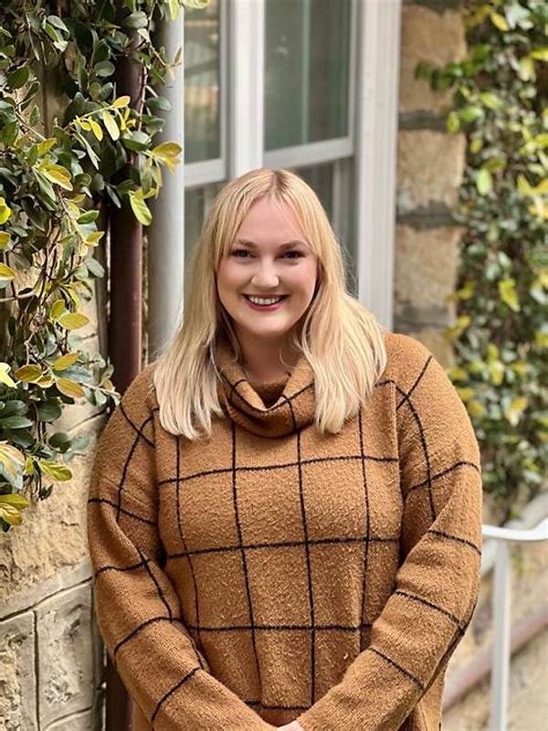 Rebecca Robinson’s Boyfriend: Who Is Rebecca Robinson Dating?