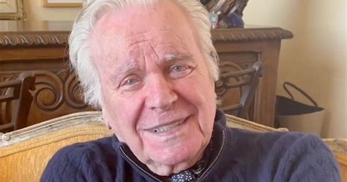 Robert Oliveri - Net Worth, Age, Height, Birthday, Bio, Wiki!