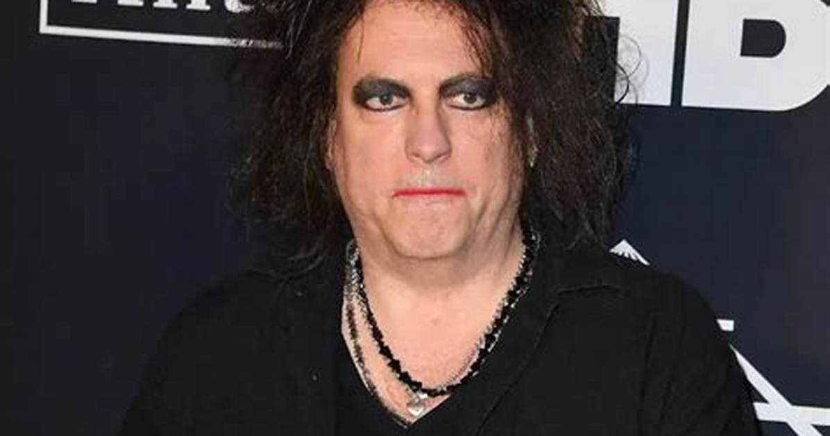 Robert Smith Net Worth, Age, Height, Bio, Birthday, Wiki!