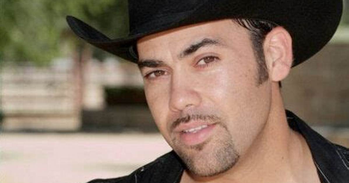 Rogelio Guerra - Net Worth, Age, Height, Birthday, Bio, Wiki!