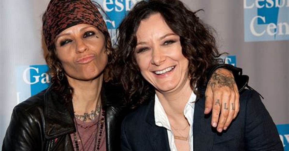 Sara Gilbert – Takes Turn with Girlfriend Getting Pregnant!