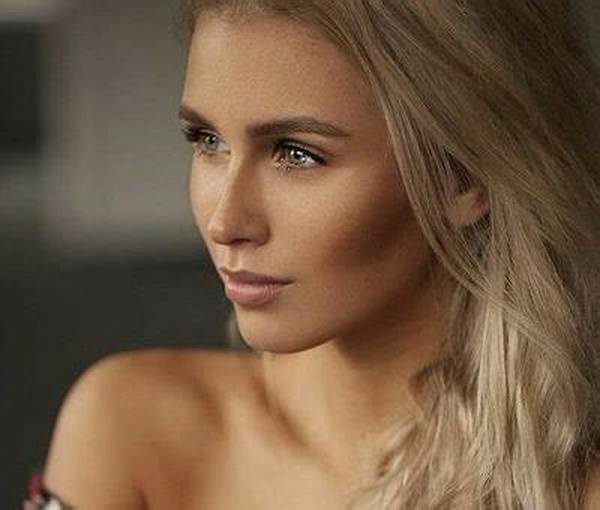 Scarlett Gartmann- Net Worth, Bio, Age, Husband, Children, Height, Career