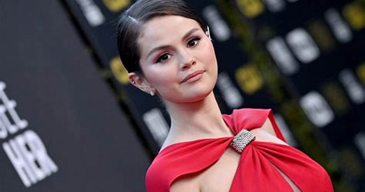 Selena Gomez Bio, Age, Height, Boyfriend, Child, Net Worth
