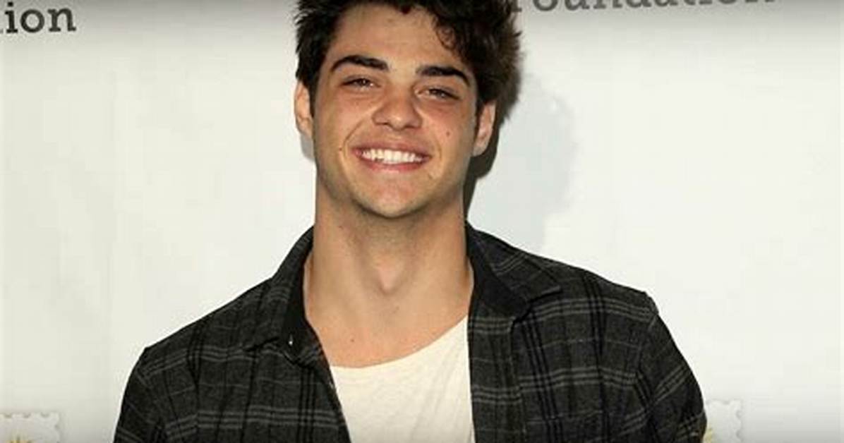 Taylor Centineo - Net Worth, Age, Height, Birthday, Bio, Wiki!
