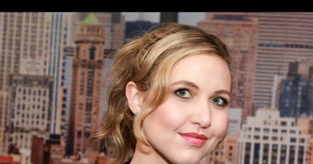 Taylor Tomlinson Net Worth: How Much Is Taylor Tomlinson Worth?