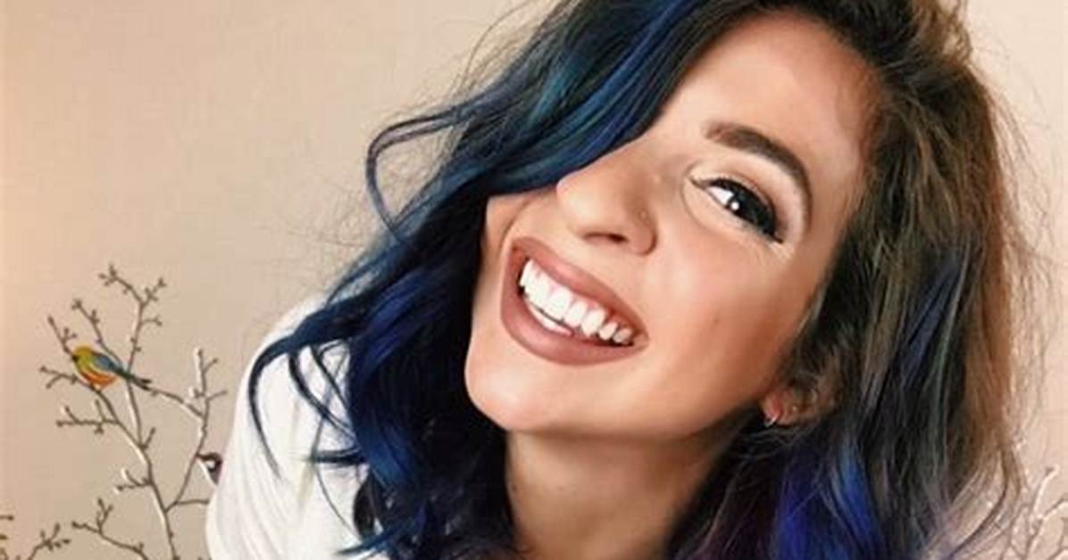 The Gabbie Show Announces Debut Single "Out Loud"
